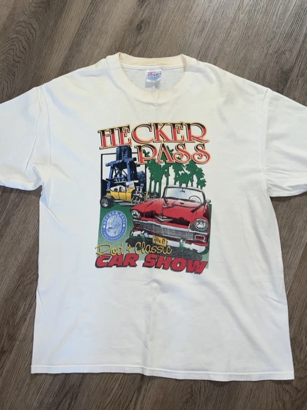 Hanes beefy White T‑Shirt with classic car Graphic needs cleaning vintage